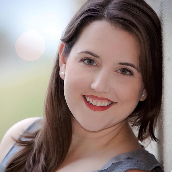 Abby Murrell Headshot 600x600