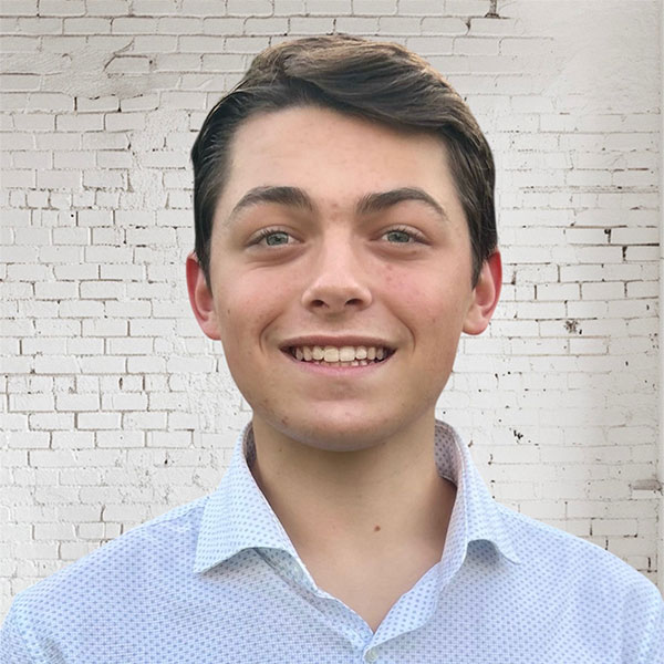 Averygerosaheadshot 600x600