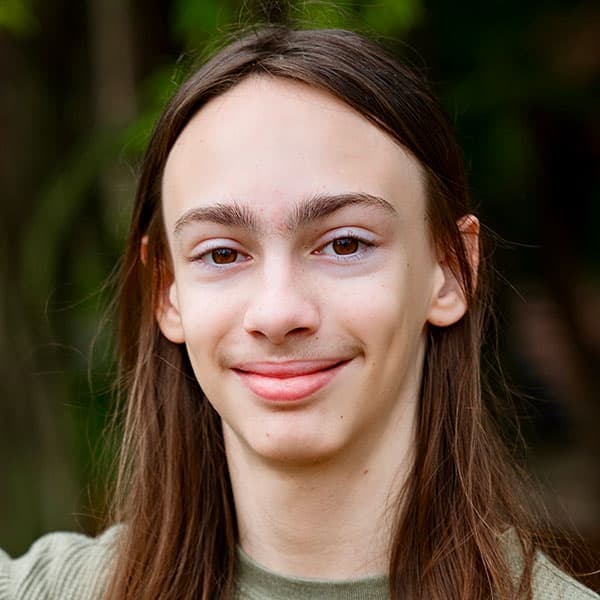 Gabrielthomasheadshot 600x600