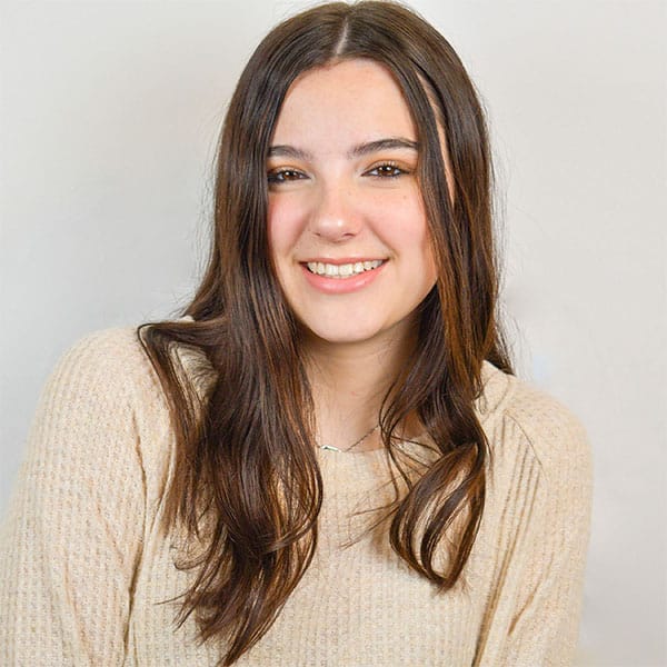 Jaycee Holmes Headshot 600x600