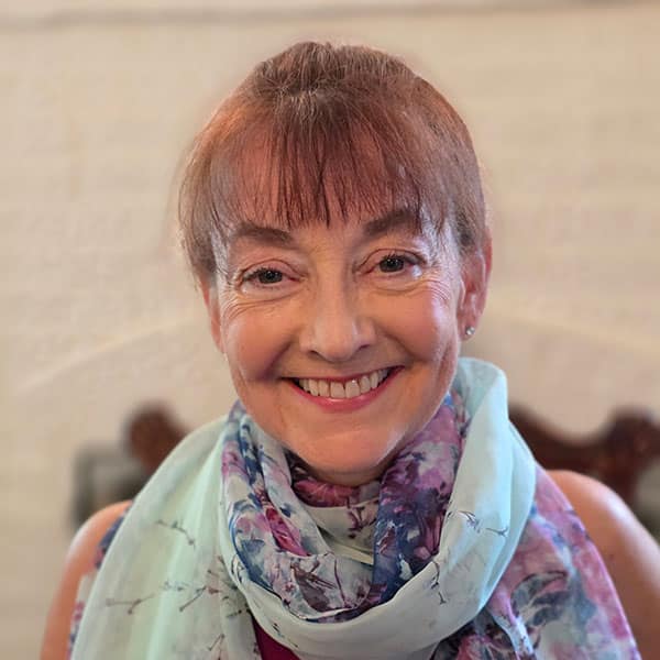 Kristy Webb Headshot 600x600