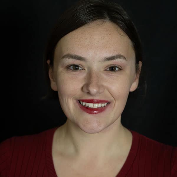 Lauren A Gauthier Headshot 600x600