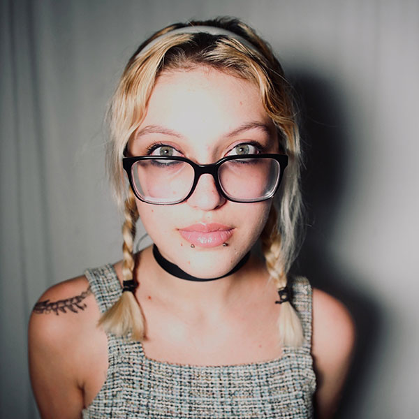 Eve Freyou Headshot 600x600